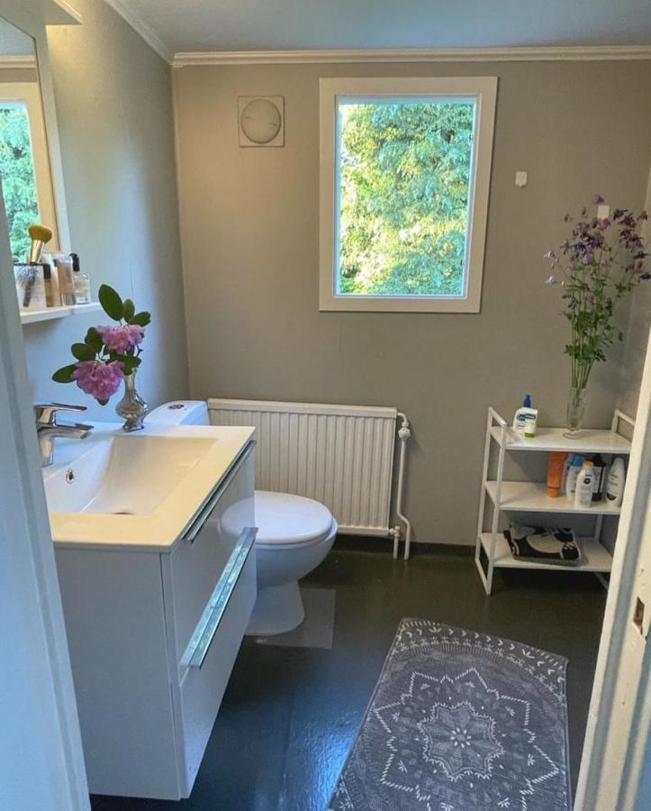 Mysig Stuga Naera Aestad Vingard & Spa Villa Esterno foto